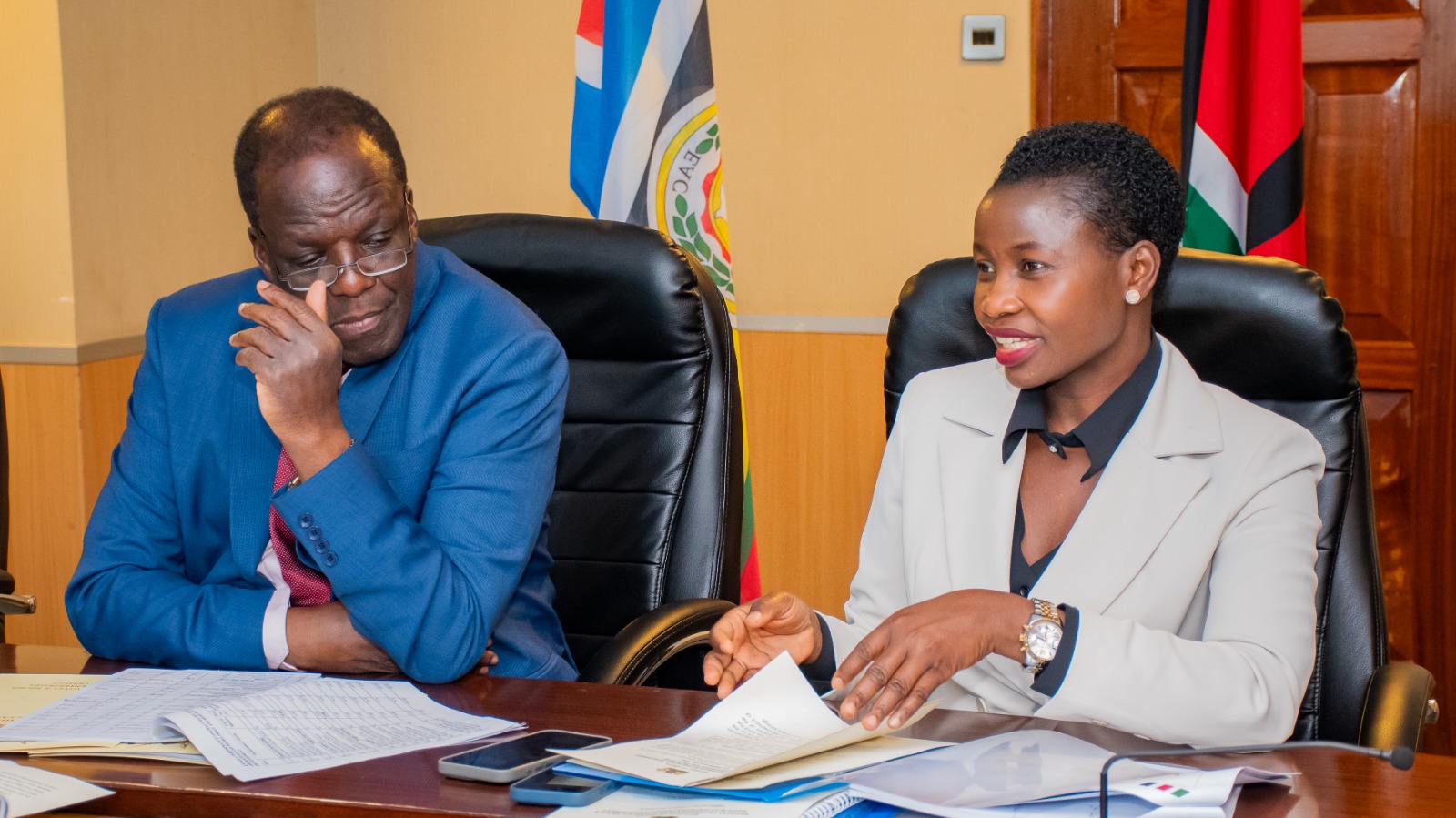 CS Hon. Oparanya alongside Hon. Mang'eni during vetting of the ministry