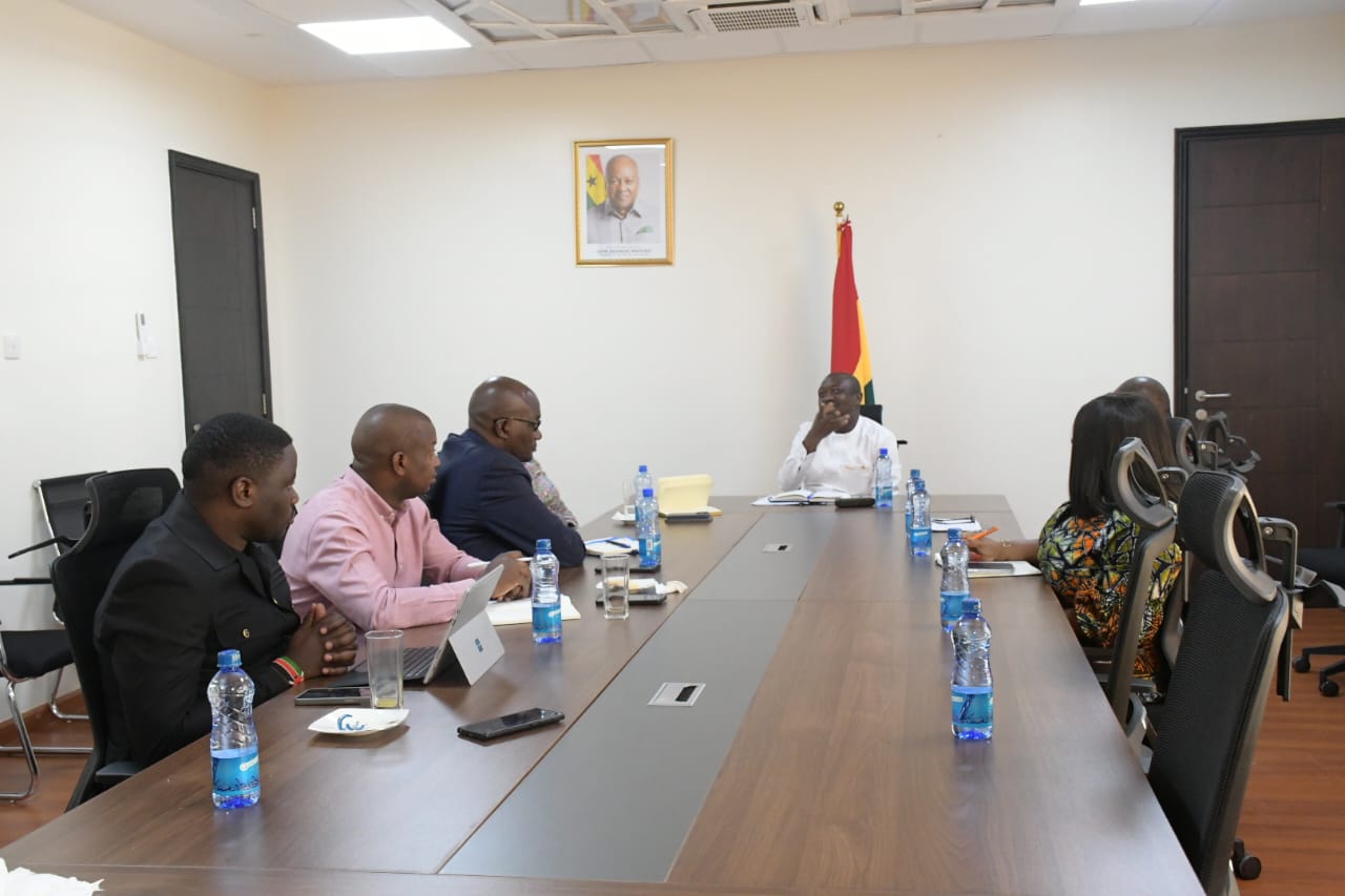 Delegates from the ministry alongside Ghana High Commissioner Office