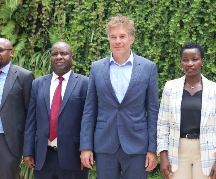 PS MSME alongside various dignitaries present at the SME Policy Review